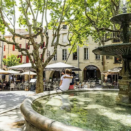 Grand Sur Jardin En Centre-ville 公寓 于泽斯
